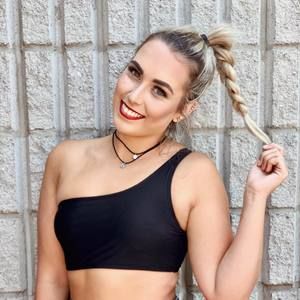 Meet your Posher, Emilie